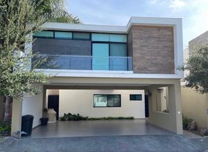 CASA EN VENTA EN ENCINOS DEL VERGEL - ZONA SUR MONTERREY