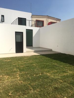 CASA VENTA EN COL. INDEPENDENCIA, GDL.  OPORTUNIDAD REMODELADA EN SU TOTALIDAD