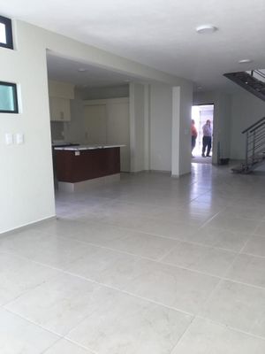 CASA VENTA EN COL. INDEPENDENCIA, GDL.  OPORTUNIDAD REMODELADA EN SU TOTALIDAD