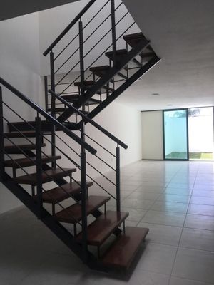 CASA VENTA EN COL. INDEPENDENCIA, GDL.  OPORTUNIDAD REMODELADA EN SU TOTALIDAD