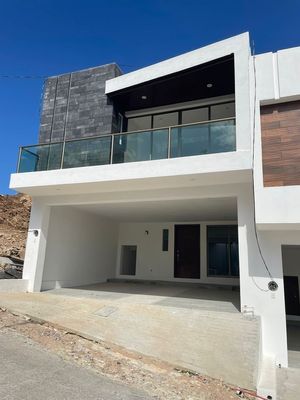 CASA NUEVA PARA ENTREGA INMEDIATA