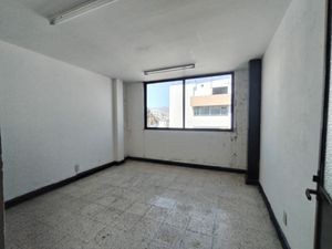 Se VENDE Departamento en la Avenida central Poniente