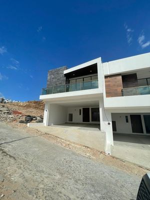 CASA NUEVA PARA ENTREGA INMEDIATA