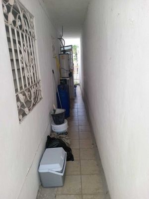 CASA EN RENTA DE 1 PISO EN FRANCISCO DE MONTEJO