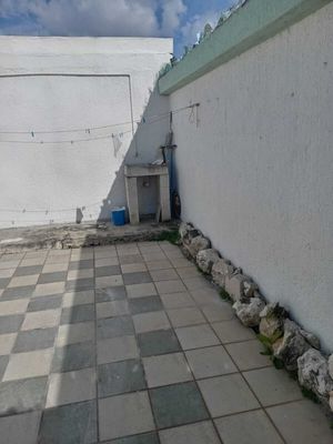 CASA EN RENTA DE 1 PISO EN FRANCISCO DE MONTEJO