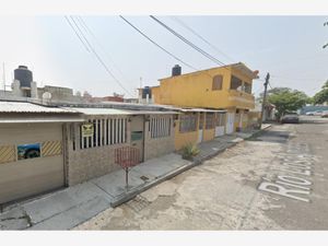 Casa en Venta en Lomas de Rio Medio Veracruz