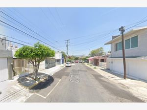 Casa en Venta en Las Aguilas Zapopan