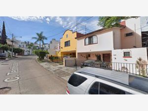 Casa en Venta en Pinar de La Calma Zapopan