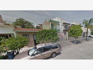 Casa en Venta en Villa Vicente Guerrero Guadalajara