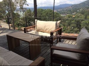 Casa con Vista al Lago en Venta en Valle de Bravo