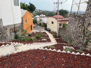 Terreno en Venta en Fraccionamiento Burgos, Cuernavaca