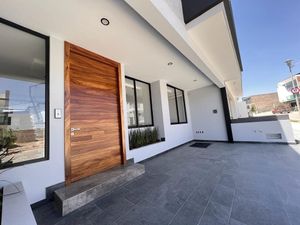 CASA EN VENTA EN LA CIMA DE ZAPOPAN