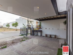 Casa en Venta de 1 piso, con 2 recámaras en el Mayorazgo Residencial, al Sur