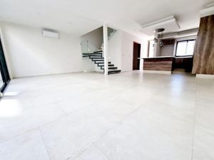 Hermosa Casa en Venta Valle Imperial, Zapopan