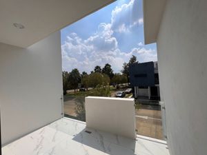 Hermosa Casa en Venta en Valle Imperial, Zapopan