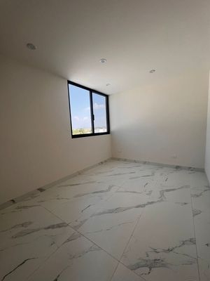 Hermosa Casa en Venta en Valle Imperial, Zapopan