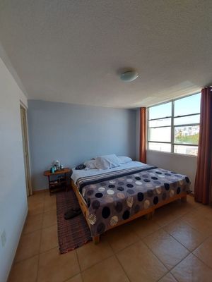 CASA EN VENTA EN TEJEDA CON ESTUDIO EN PLANTA BAJA Y JARDÍN