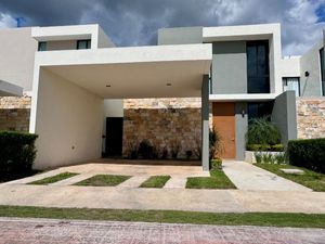 CASA VENTA MÉRIDA, 4 HABITACIONES, PRIVADA MORATTA DZITYÁ. ENTREGA INMEDIATA.