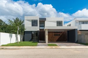 Casa en venta Mérida, La Rejoyada Komchén, 4 hab + alberca, 600m2