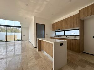 CASA EN VENTA MÉRIDA, PRIVADA AIRE PURO, ENTREGA INMEDIATA, AMENIDADES