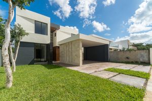 Casa en venta Mérida, La Rejoyada Komchén, 4 hab + alberca, 600m2