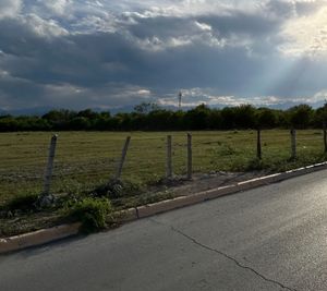 TERRENA EN CADEREYTA