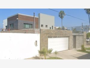 Casa en Venta en Playas de Tijuana Sección Jardines Tijuana