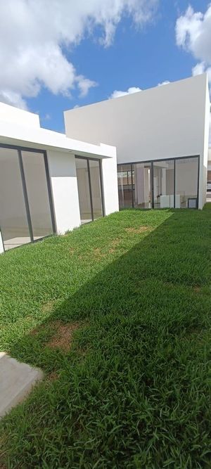 CASA EN VENTA EN PRIVADA RESIDENCIAL EN CONKAL