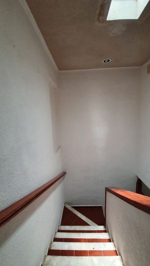 CASA EN VENTA EN MÉRDIA DENTRO DE LA CIUDAD ZONA NORTE