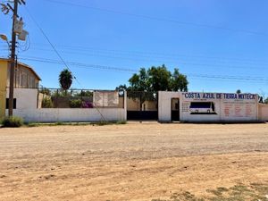 En renta terreno comercial 764m2 muy céntrico, totalmente bardeado y con oficina