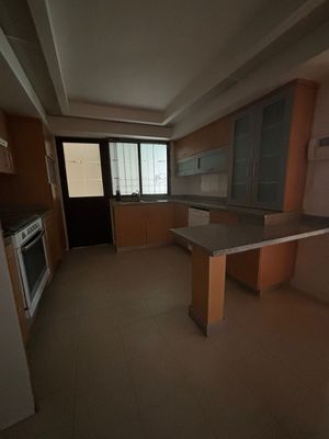 Casa en VENTA en Fracc. Bugambilias 1era. Sección, Zapopan