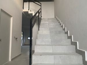 CASA EN VENTA EN CUMBRES DE SANTIAGO