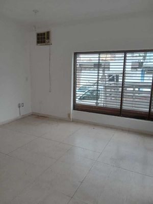 PROPIEDAD EN RENTA -ESPACIO PARA 13 OFICINAS