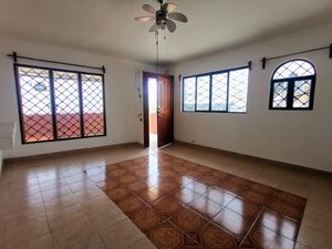 SE VENDE CASA RESIDENCIAL EN LAS DELICIAS