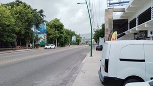 SE RENTA LOCAL PLANTA ALTA FRENTE A CAÑA HUECA