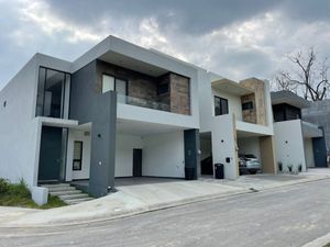 Venta de Casa en Carretera Nacional. Guaxuco Residencial.