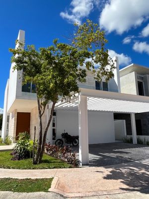 LAGOS DEL SOL CASA EN VENTA