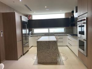 EXTRAORDINARIO DEPARTAMENTO EN VENTA CON BALCÓN