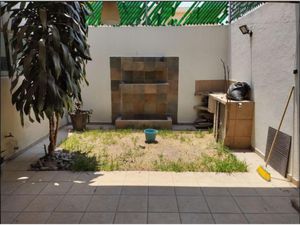 Casa en Venta en Jardín Real Zapopan