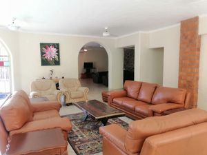 CASONA MODERNA Y EQUIPADA CON 16 HABITACIONES  "RANCHO LA SOLEDAD" AL SUR DE FRA