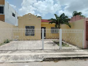 CASA EN VENTA DE DOS HABITACIONES EN LAS AMERICAS