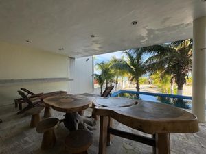 CASA EN LA PLAYA FRENTE AL MAR |  TELCHAC, KM 32.5 |