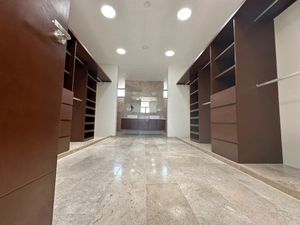 EN VENTA CASA DE 4 RECÁMARAS EN PRIVADA AL NORTE DE MÉRIDA |