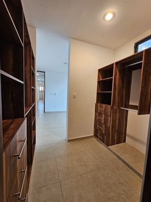 CASA EN VENTA DE UNA PLANTA, 3 RECAMARAS EN PRIV ALEZA | CONKAL |