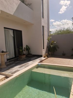 VILLA EN VENTA DE 4 RECÁMARAS EN TEMOZÓN NORTE