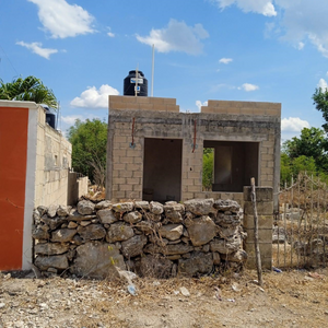 Terreno en Venta con CONSTRUCCIÓN en Citilcum Izamal, Yucatán