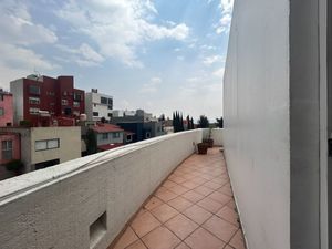 RENTA DE OFICINA 44M2 MÁS TERRAZA  EN 5TA SECCION LOMAS VERDES