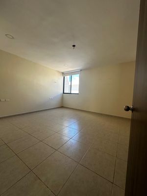 Cholul Townhouse Equipado En Privada Maculi En Venta