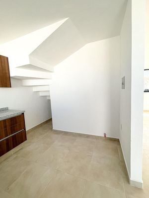 CASA VENTA CIUDAD MADERAS QUERETARO