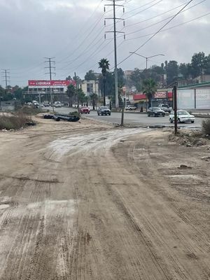 TERRENO EN VENTA O RENTA SOBRE EL LIBRAMIENTO SUR Y ROSAS MAGALLON